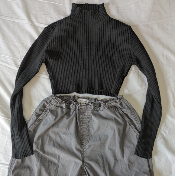 Ribbed mockneck longsleeve croptop - Picture 1 of 5